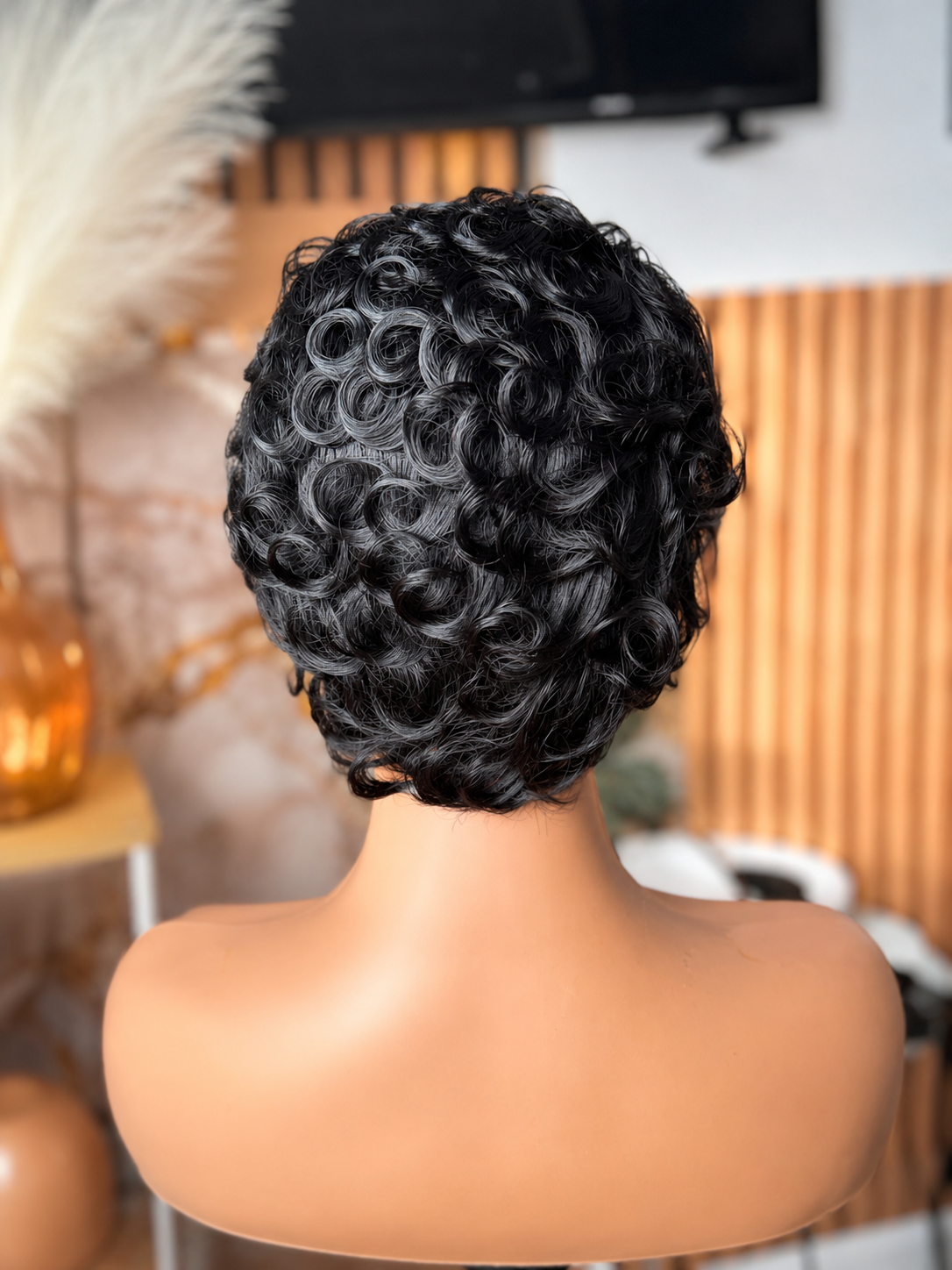 Perruque en cheveux humains-pixie cut